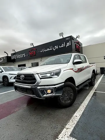 Toyota Hilux SR5  patrol 2.7