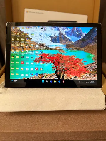 Surface Pro 7 i7 16GB Like New | Full Box