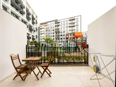 Furnished | Quiet | Direct Amenities Access