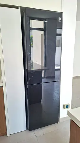 Hitachi bottom freezer digital invtar latest version refrigerator black 60cm