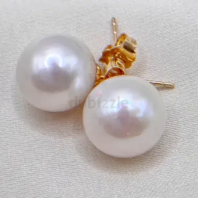 9.5mm Natural Freshwater Pearl Earrings in 18K