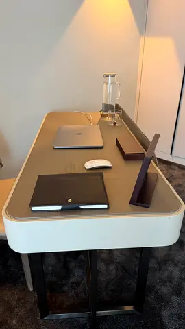 Al huzaifa Modern leather office  Table with chair