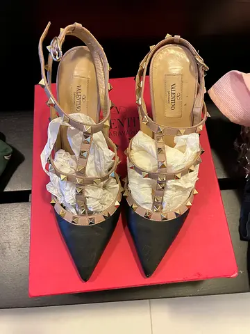 Valentino Rockstud pumps (size 41)