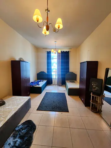 Bedspace available for male only in 1200 Aed