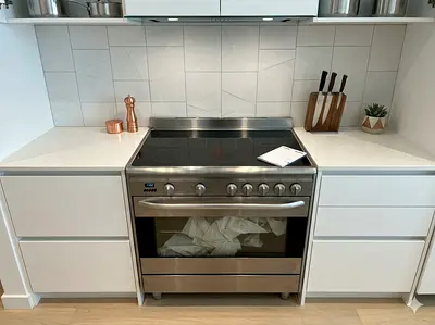 Smeg 5 HOBD ELECTRIC Ceramic cooking range  black glass, 5 shelves, 125 L, MODEL SX91VLCSA9