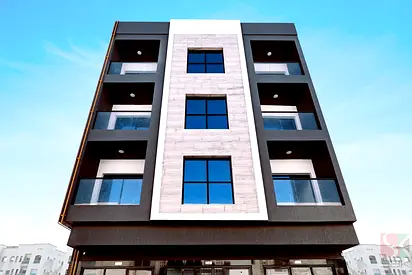 One Month Rent Free-Studio Flat Available