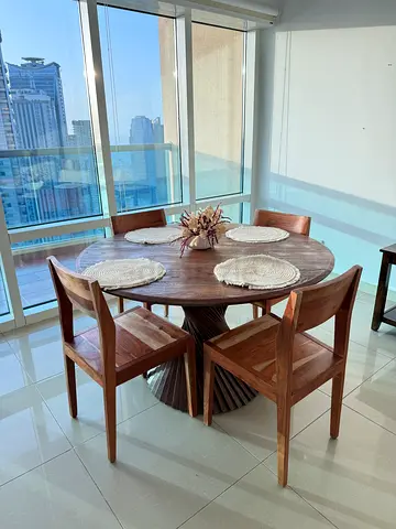 Round Wood Table w 4 chairs