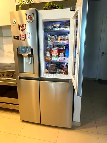 LG 668 Liters Side by Side Refrigerator with InstaView Door in Door, MODEL  GR-X257CSAV water depans