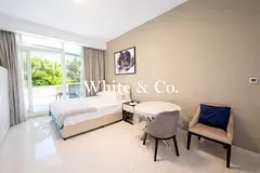 Spacious Studio | VOT | Low Maintenance Patio