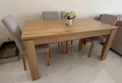 Dining Table + 4 Chairs