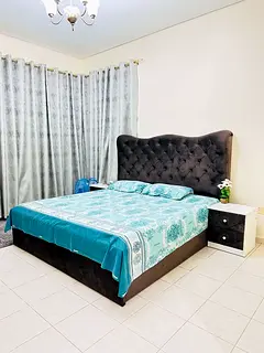 🔥 Flash Offer! Fully Furnished Master Bedroom with Attached Bathroom – Opposite Sahara Centre, 