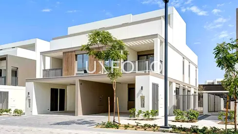 Twin Villa | Closed Kitchen | Large Landscaped Garden