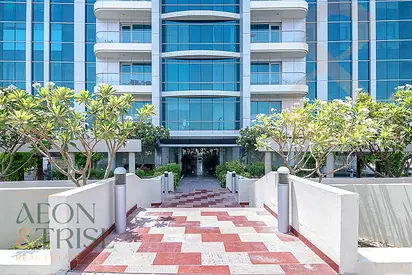 Best Deal | Studio | Best Location | chiller free
