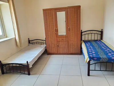FULLY FURNISHED BED SPACE FOR EXECUTIVE MUSLIM BACHELORS NEAR SMALL NESTO