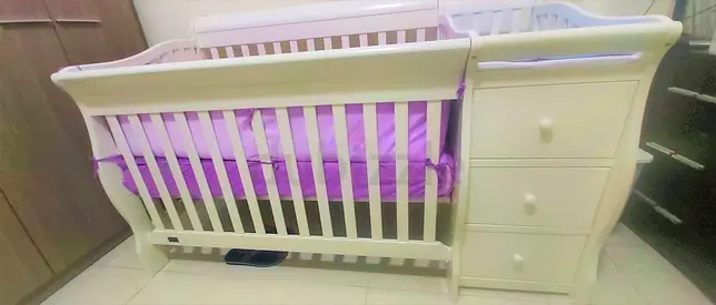 Brand New - Giggles Jessica 3-in-1 White Wooden Convertible Crib with StorageMatres (Up to 5 years)