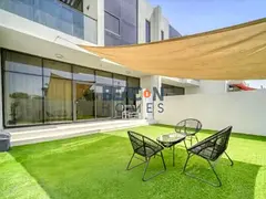 Prime Location | Single Row | Spacious Layout
