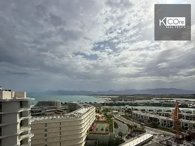 SEAVIEE BRAND NEW 1BR - DIRECT BEACH ACCESS