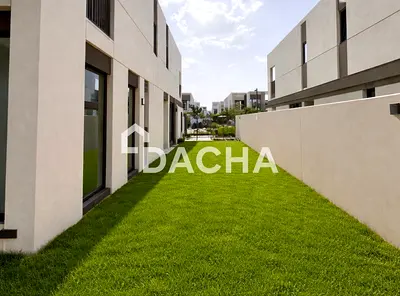 Closed Kitchen | Landscaped | Single Row