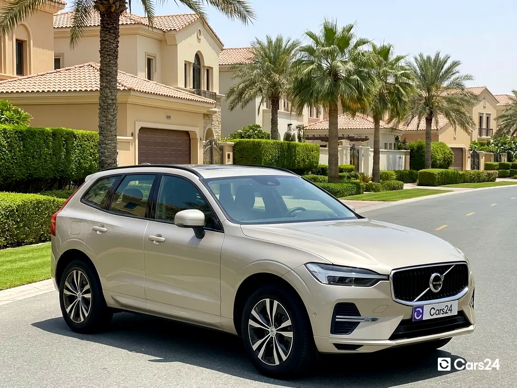 Volvo XC60 2023 — photo 1 of 13