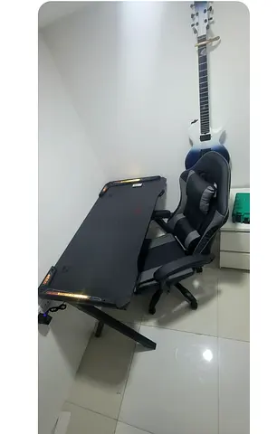 Gaming desk and ergonomic racing chair set - good condition brand new