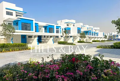 Luxury 4BR Townhouse in Santorini