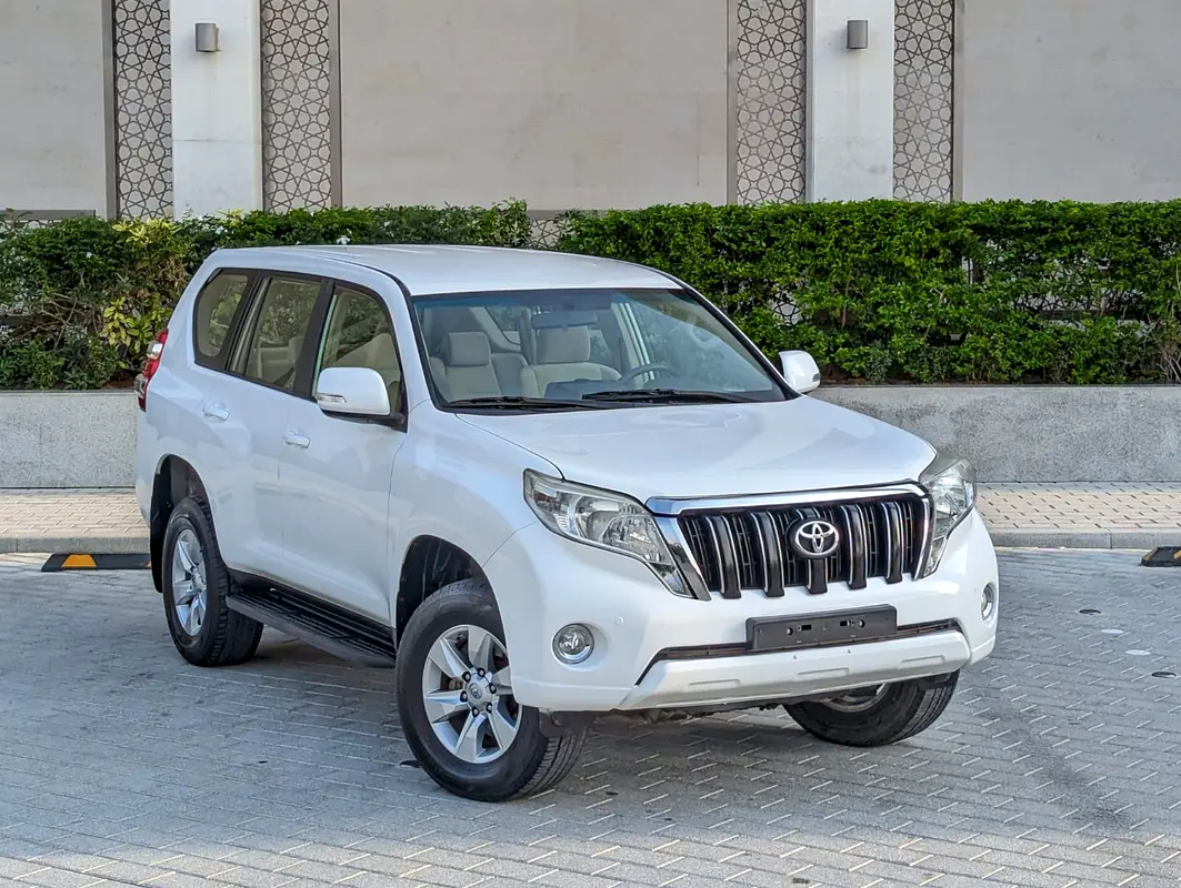 Toyota Prado 2012 — photo 1 of 17
