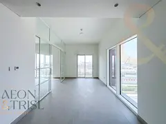 Boulevard View | Corner Unit | Mid Floor
