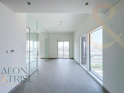 Boulevard View | Corner Unit | Mid Floor