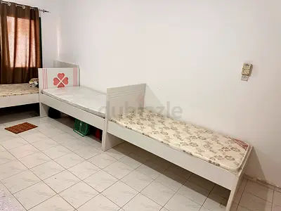 Indian executive gents bedspace available in karama near ADCB METRO STATION
