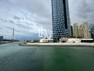 Marina Residence | Water Views & Stillness