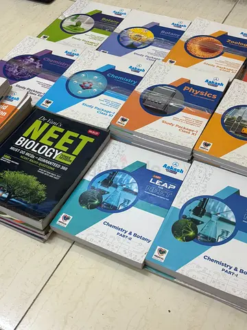 NEET/JEE Preparation Complete NCERT Aakash Byjus Books Kit for Sale