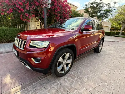 One owner, Grand Cherokee V8 Very clean with agency service history
