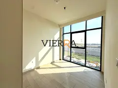 Spacious 1BR | mid Floor | Unfurnished