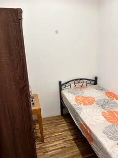 Single partition with window at Al barsha 1 available from Apr 1, near Mall of emirates