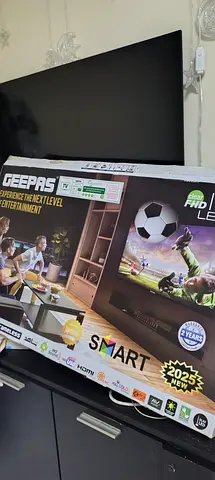 Geepas Smart LED TV (box included) - Good condition