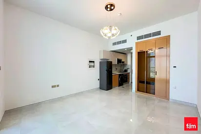 Vacant | Spacious | Unfurnished | 4 Cheques