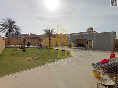 فيلا للبيع بالروضه 2 سكنى تجارى موقع مميز تملك حر مساحه 10000قدم -شارع اسفلت تتكون الفيلا طابق واحد من5 غرف صالة ومجلس ومطبخ تحضيرى مع ملحق وحوش