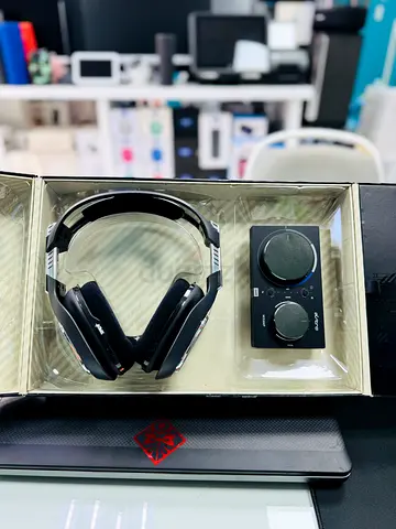 LOGITECH ASTRO A40 WITH MIXAMP FOR PS4 AND PS5 FOR SALE