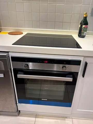 Siemens built in electric oven and ceramic top 60 by 60cm