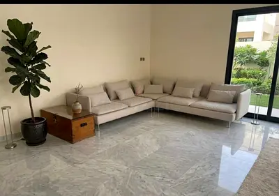 Corner Sofa – Good Condition Elegant corner sofa in good condition. Soft fabric and comfortable seat