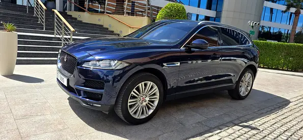 2017-Jaguar F Pace 35t Portfolio-Full option-Excellent Condition-Full Service History