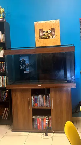 Juwel RIO 300,a 350 litters  Aquarium, (120cm) – Full Set (Cabinet + filter ), Needs Resealing