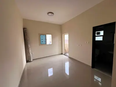 غرفة وصالة _ النخيل 1 _ 2 حمام _ غرفة ماستر _ بلكونة _ تكييف مركزي _ ثاني صف كورنيش _ إطلالة ممتازة _ 4 دفعات