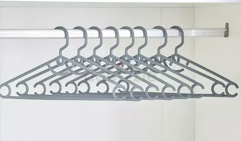 Set of 50 Hangers -20 AED only