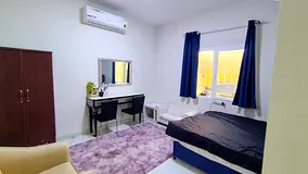 غرفة ماستر داخل فيلا بالبرشاء ٣  master bedroom inside a villa in Al Barsha 3