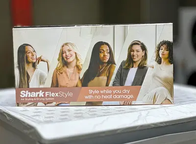 Shark FlexStyle Air Styling  Drying System With Leather Box