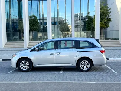 Honda odyssey 2015 GCC spec full option car push start leather seats sunroof camera all automatic do