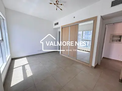 Semi-furnished unit I Bright & elegant unit I Prime spot