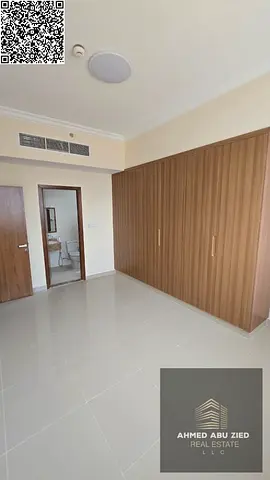 شقة فاخرة جديدة أول ساكن في الجرف 3 بعجمان قرب السوق الصيني بإطلالة مفتوحة وتشطيبات راقية وغرفة استور ودفعات م.رنة