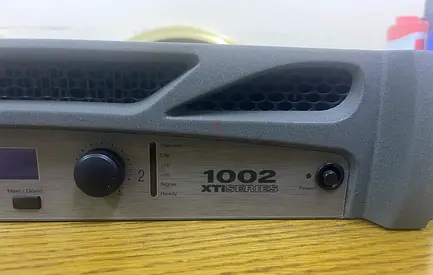 Crown XTi 1002, a professional two-channel power AMPLIFIER